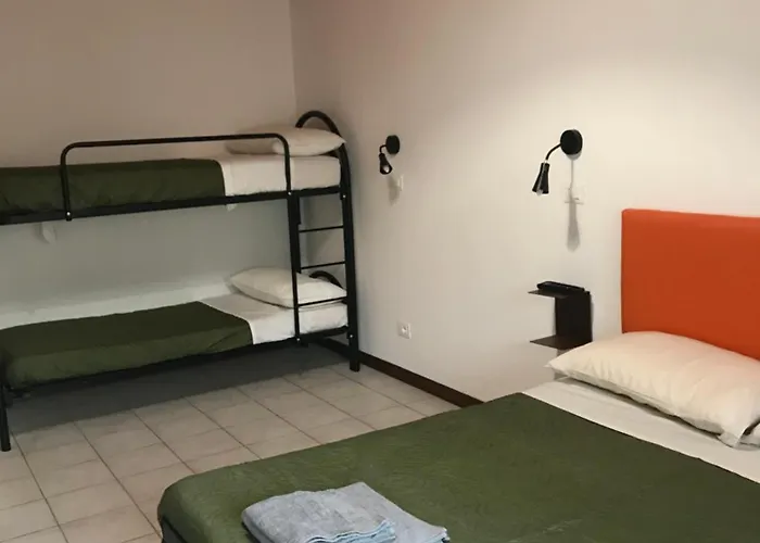 ゲストハウス Ugo Bassi ボローニャ